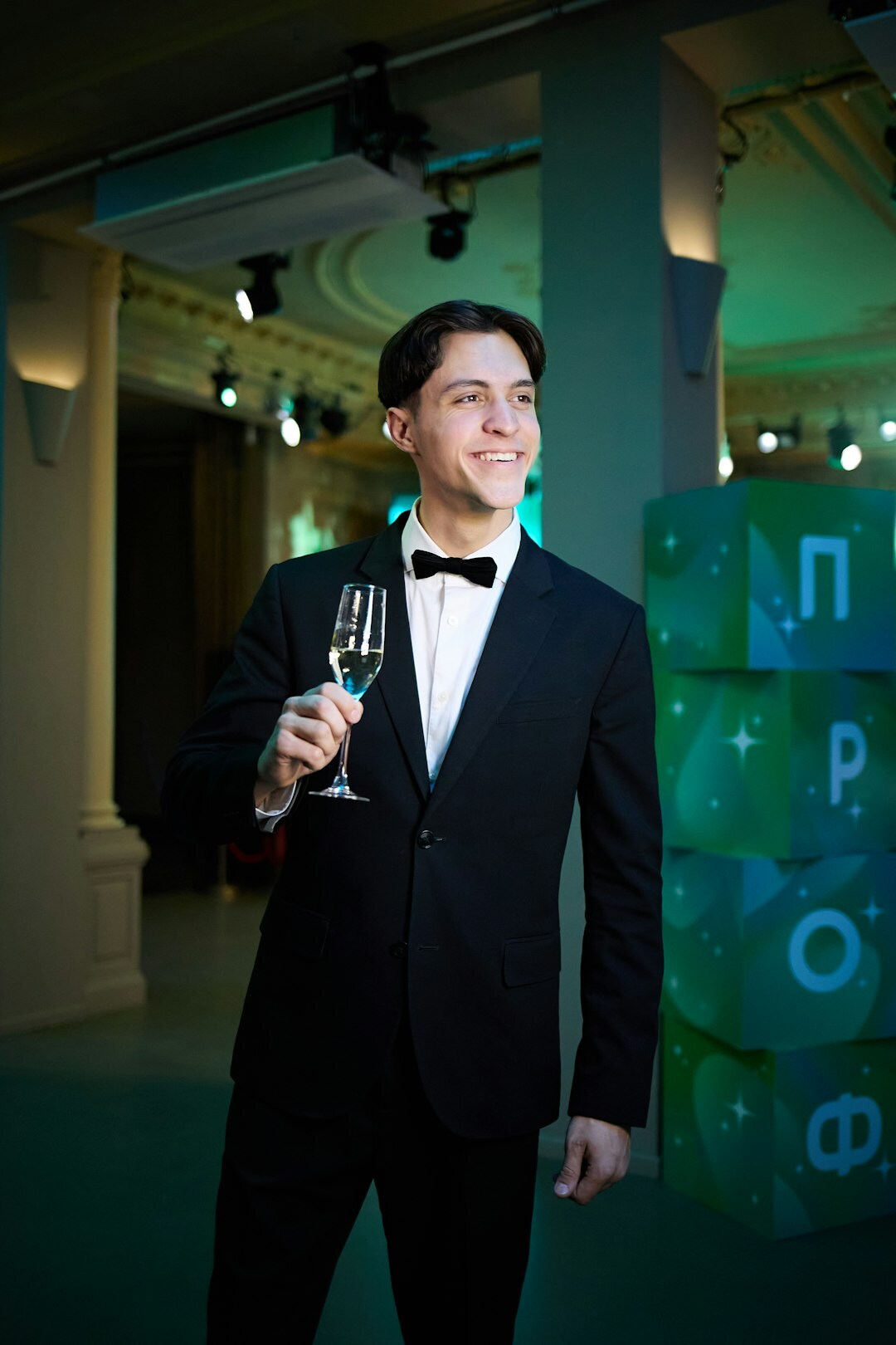 Uruguayan celebrities at an elegant charity gala in Punta del Este